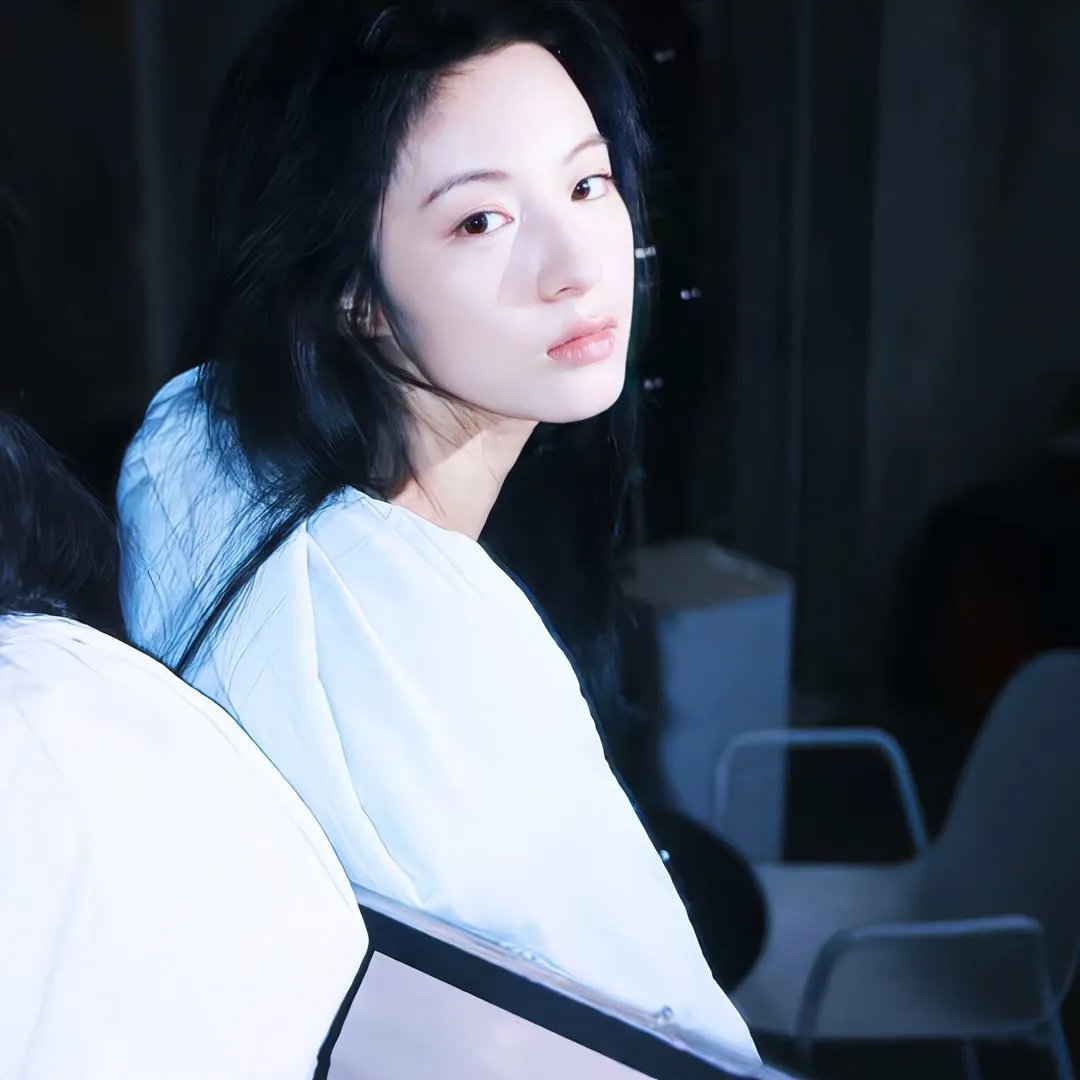 这个反派他自带弹幕